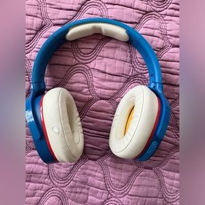 barely used Skullcandy noise canceling headphones

Model S6HVW